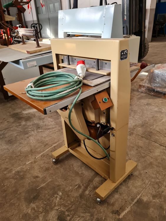 Piguillem, Cut / Pinking machine