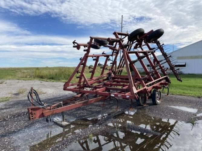 International 4600 Tillage