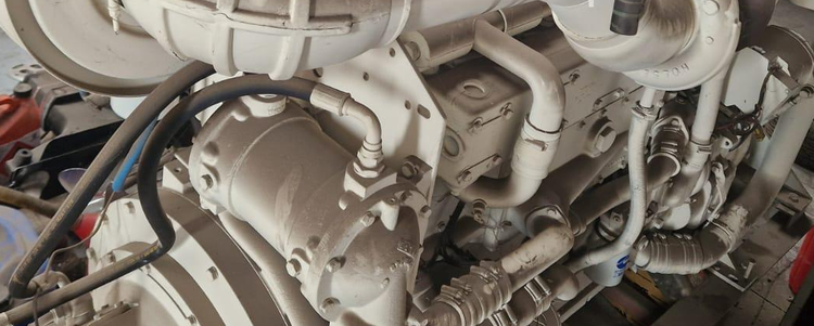 Cummins KT19M 365 HP @ 1800 RPM