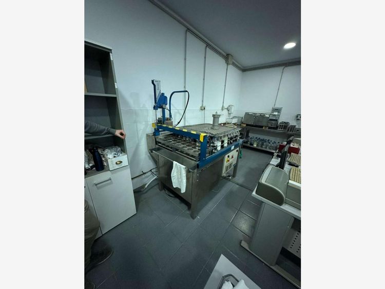 Salce Laboratory dispenser