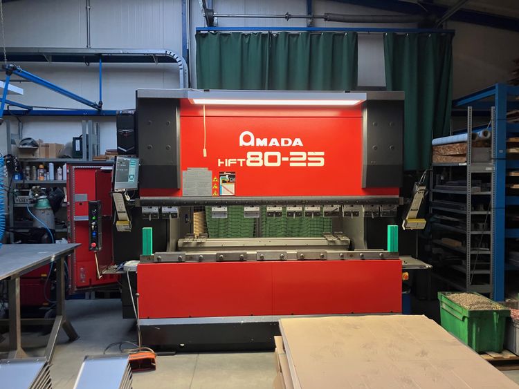 Amada HFT 80-25 800 kN