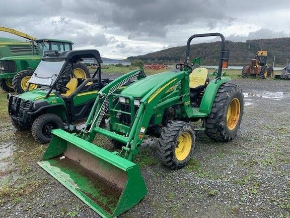 John Deere 4105 Tractor 1405