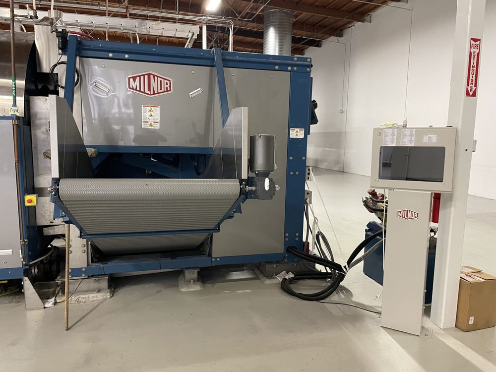 Milnor 76028L5S Continuous batch washer