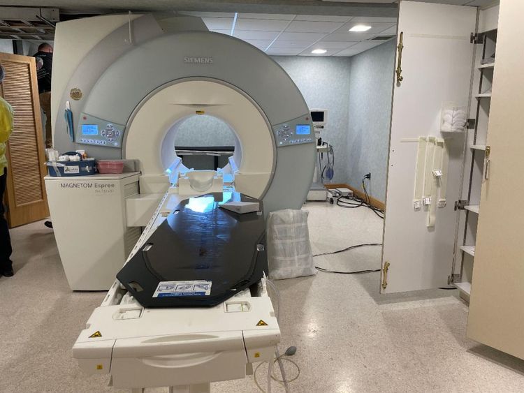 Siemens Espree 1.5T MRI