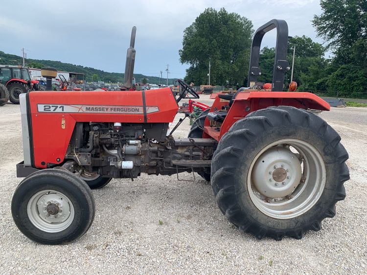 Massey Ferguson 271 Tractor