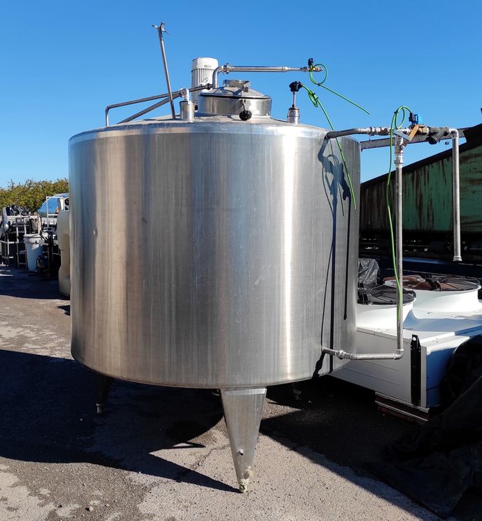 5000 LITERS AZZINI STAINLESS STEEL JACKETED TANK WITH AGITATOR 5,000 LITRES