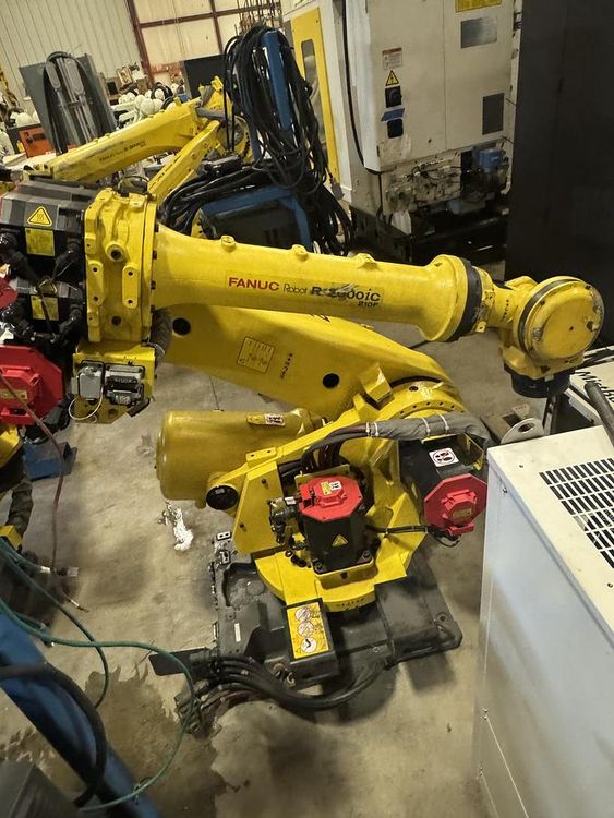 Fanuc R-2000iC/210F 6 Axis 210 kg