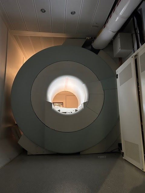 Siemens Espree 1.5T MRI