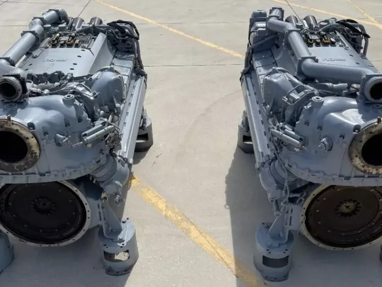 MTU 16V2000CR marine propulsion