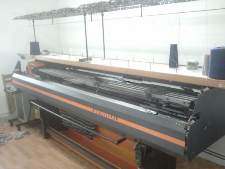 Universal MC-610, Flat knitting machine  8