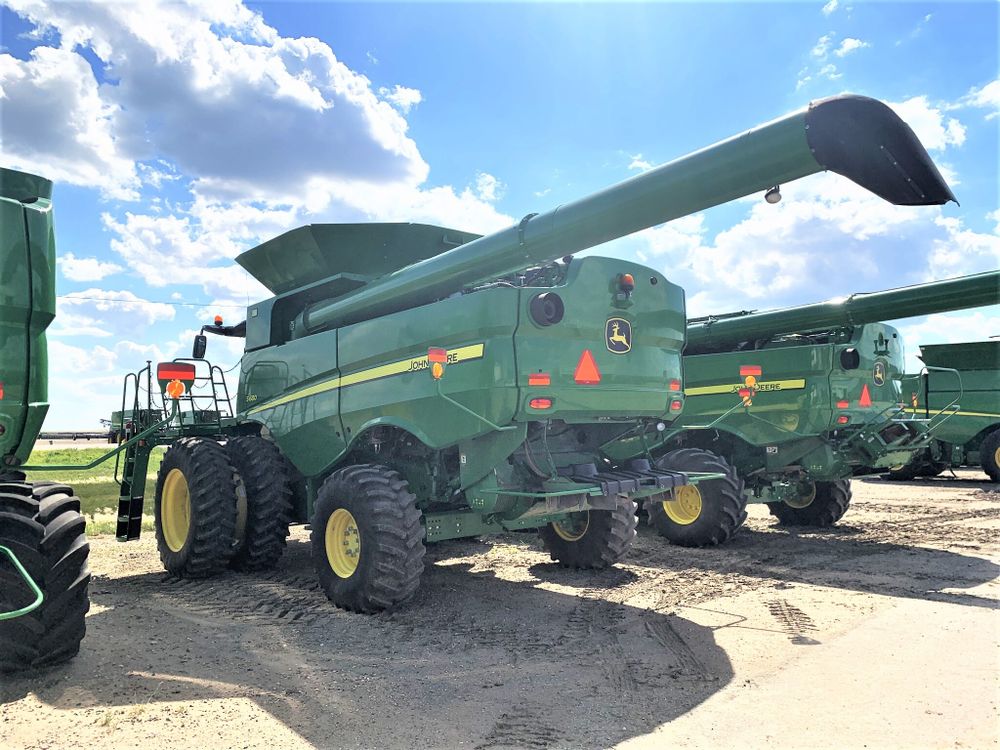 John Deere S680