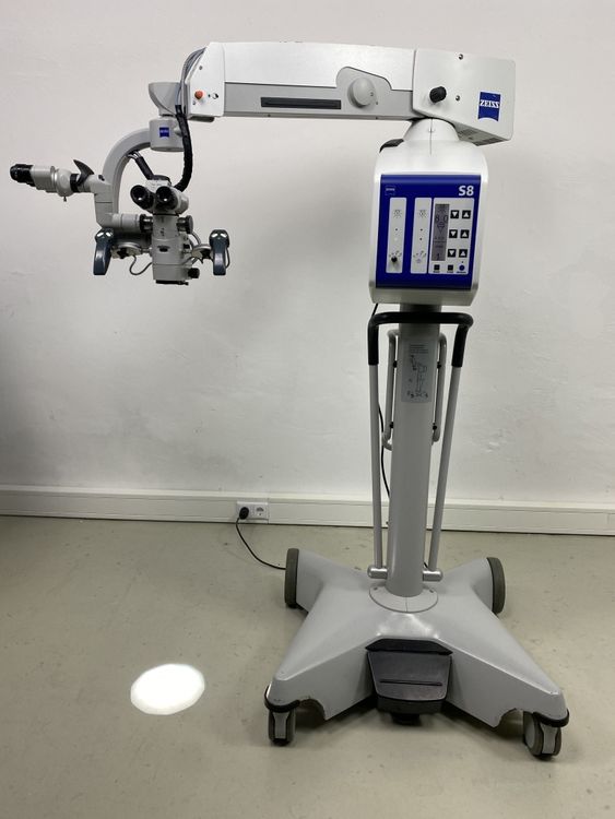 ZEISS OPMI Vario S8 Surgical Microscope