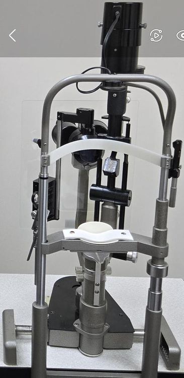 Haag Streit BM900 Slit Lamp