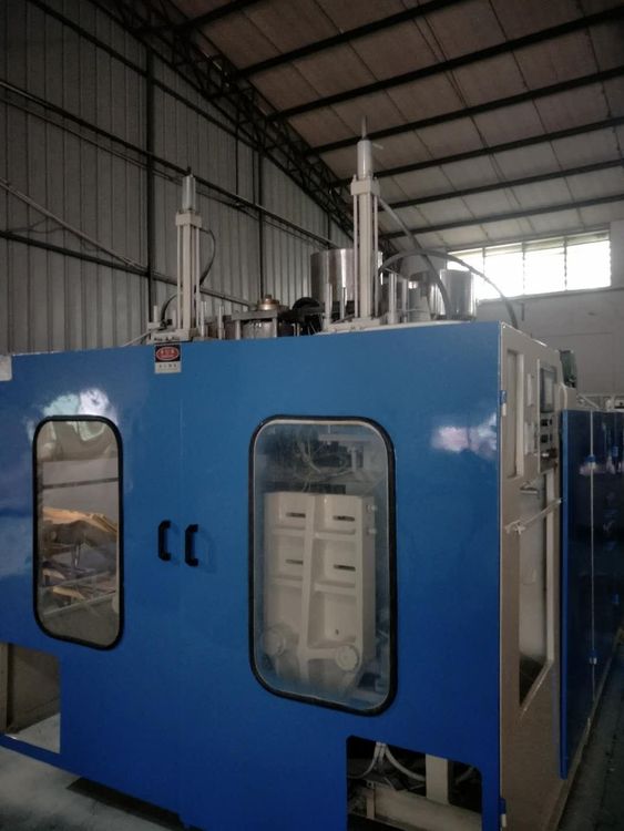75mm Two Color blow molding machine