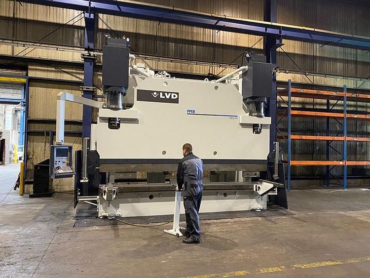 LVD PPEB 640 ton x 4500 mm CNC 640 ton x 4500 mm