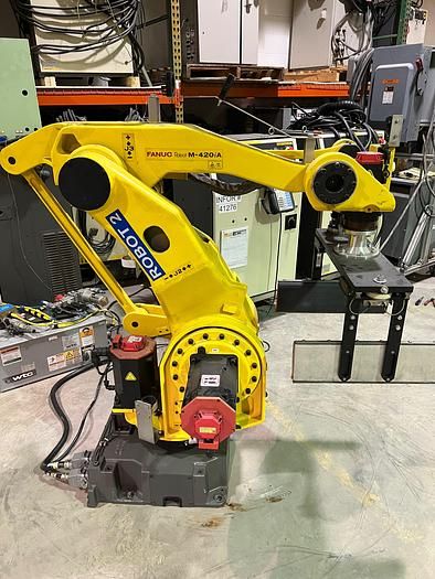 Fanuc M-420iA PALLETIZING ROBOT WITH R30iA CONTROL 4 Axis 40kg