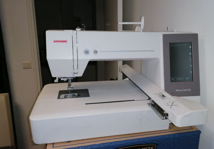 Janome Memory Craft 550 E