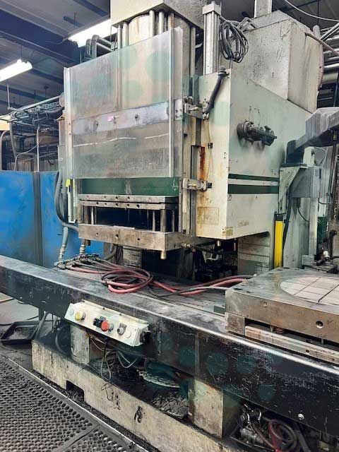 Cincinnati Milacron WDHC-300 300 T