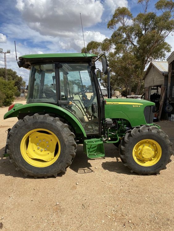 John Deere 5055E Tractor john-deere-5055e-tractor