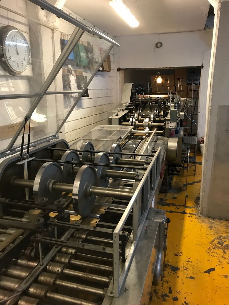 NEWLONG 345T paper bag machine, ( no handles ) new price drop