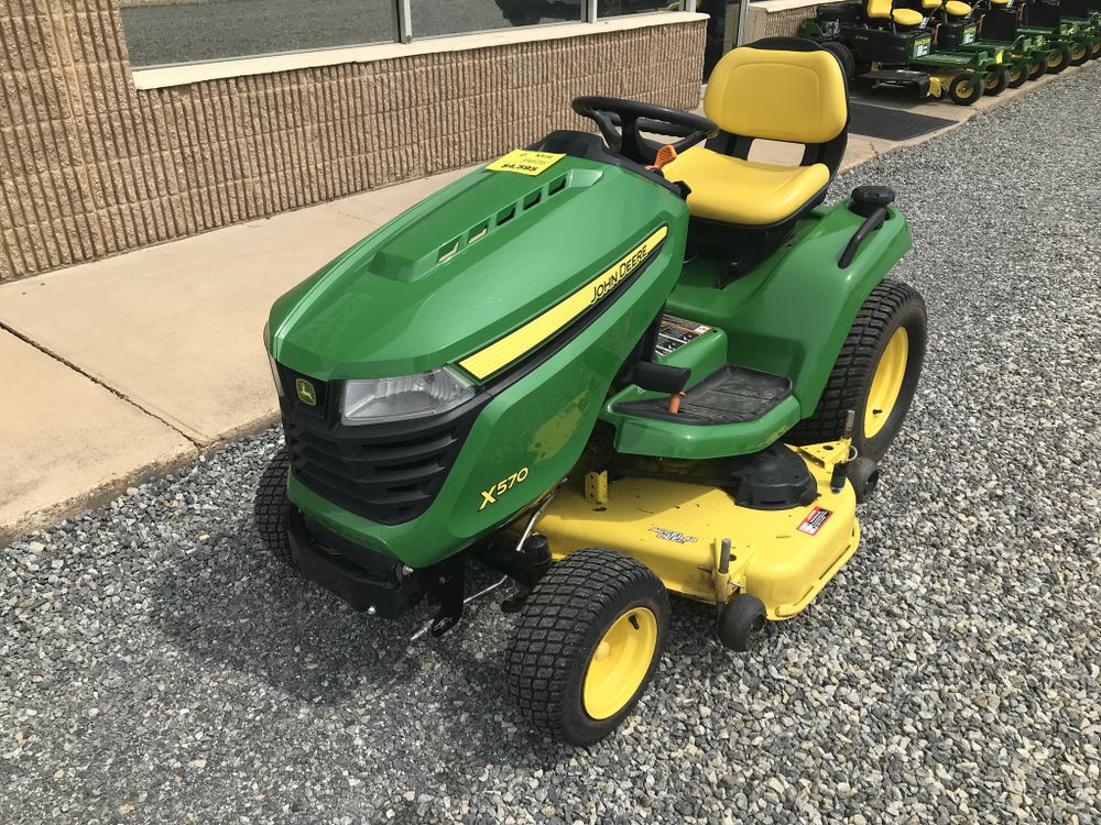 John Deere X570