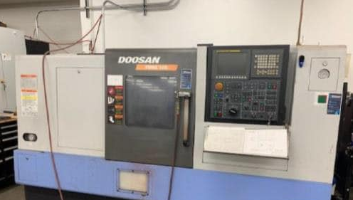 Doosan FANUC CONTROL 4500 RPM Puma 240B 2 Axis