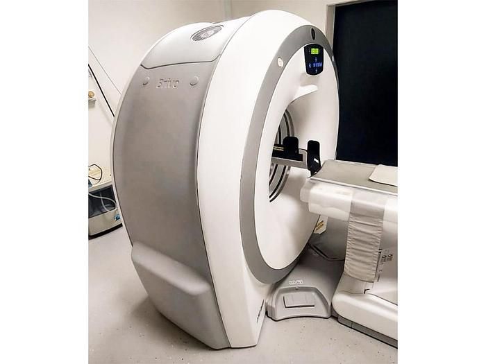 General Electric Scanner 16 Strips CT Scan
