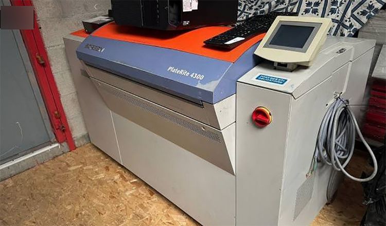 Screen PT-R 4300 S