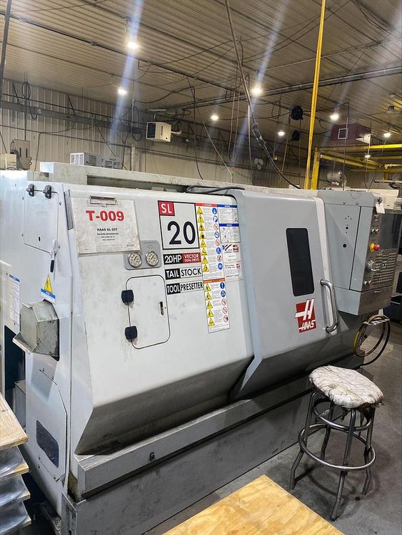 Haas Haas 32-bit CNC Control 4,000 RPM SL20T 2 Axis