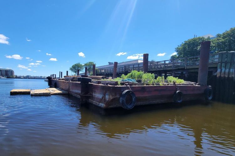 90’ x 37’ x 7’ SPUD BARGE