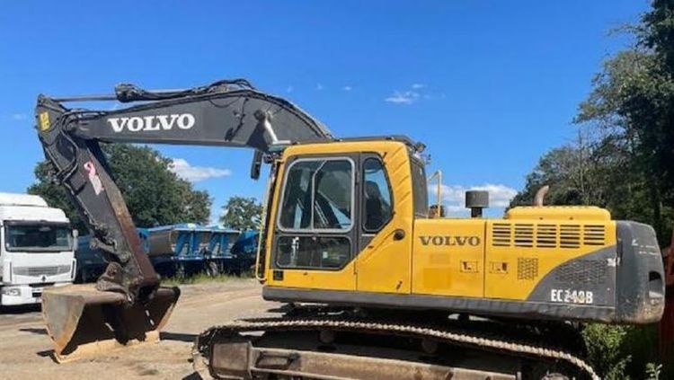 Volvo EC 240 B NLC Tracked Excavator