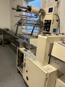 Tevopharm FLOW WRAPPING MACHINE