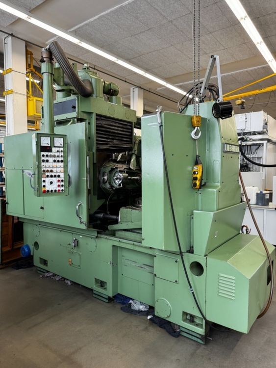 Liebherr L 652  Variable Gear Hobbing Machine - Vertical