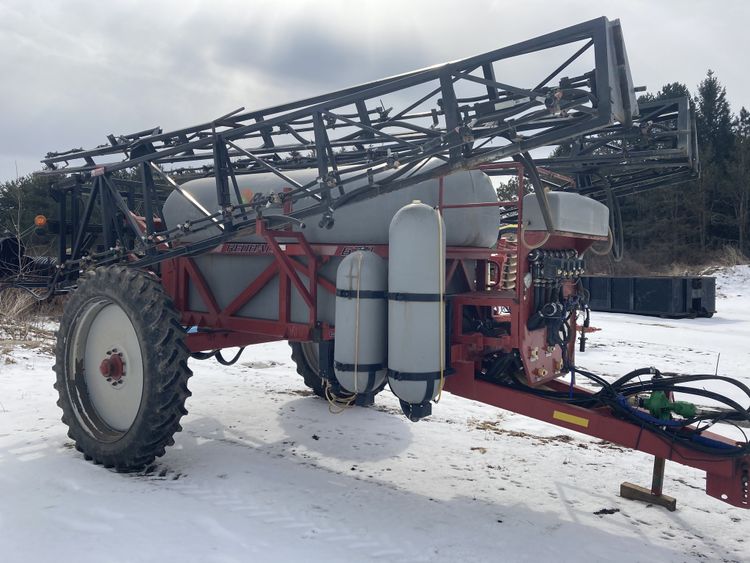 Ball, Red 670 PullType Sprayers