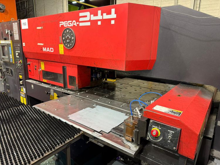 Amada PEGA 244 20 TONS