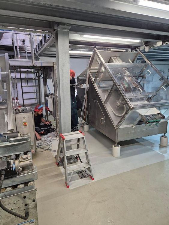 Homburg lines for counting and packing rolls