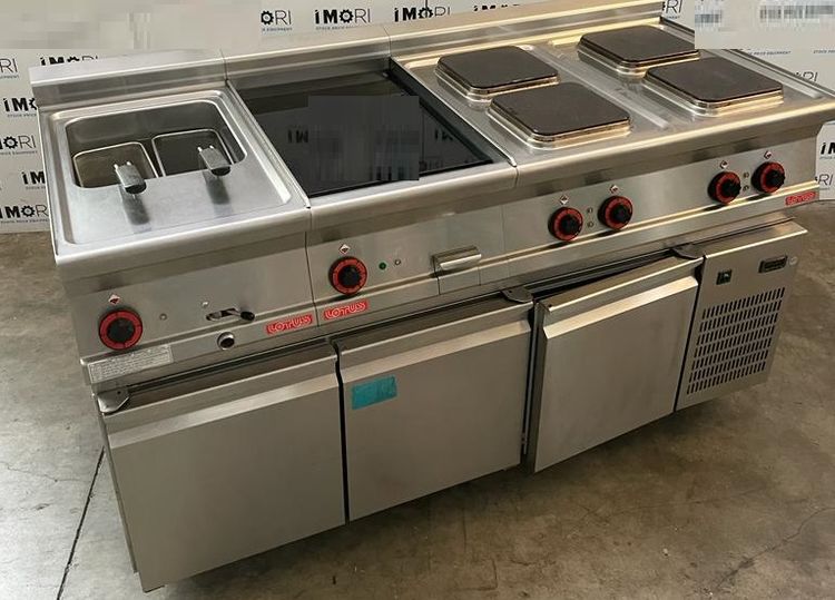 Lotus Range cooker with kettle and refrigerated base