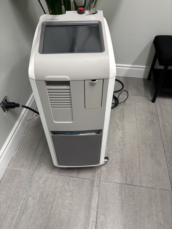 Cutera Excel HR 1064 Nd Yag & 755 Alexandrite Hair Removal System