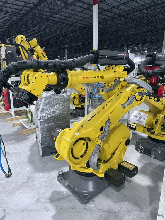 Fanuc R-2000iC/210F 6 Axis 463 lbs