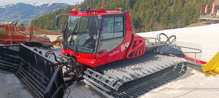 Pistenbully 600 SCR