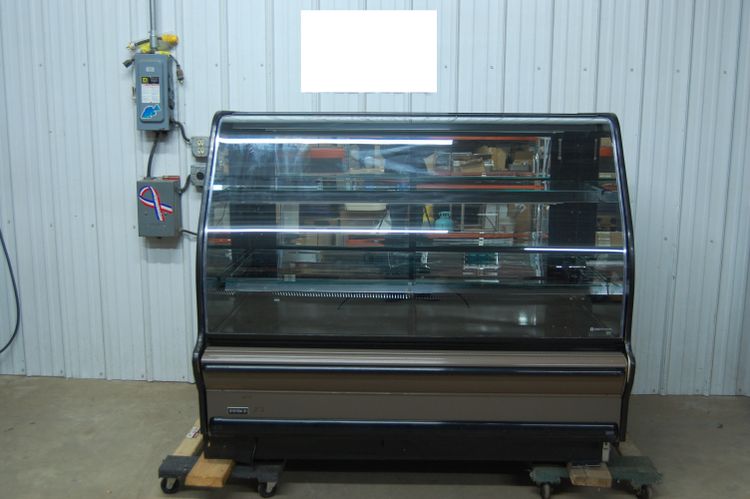 CSC Remote Curved Glass Bakery Donut Display Case Merchandiser
