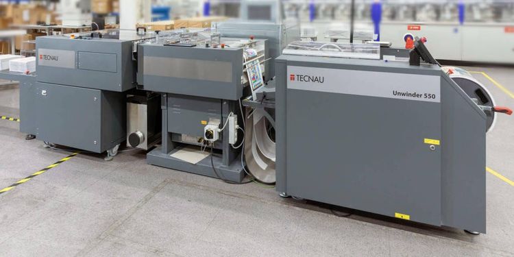 Tecnau Automatic cutting line for roll-to-stack processing