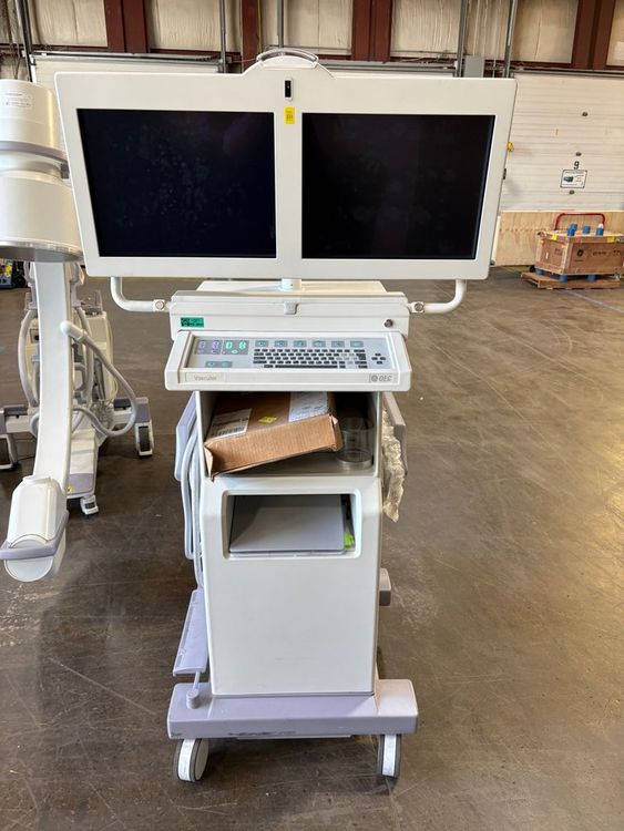 OEC 9800 12in Vascular C-Arm