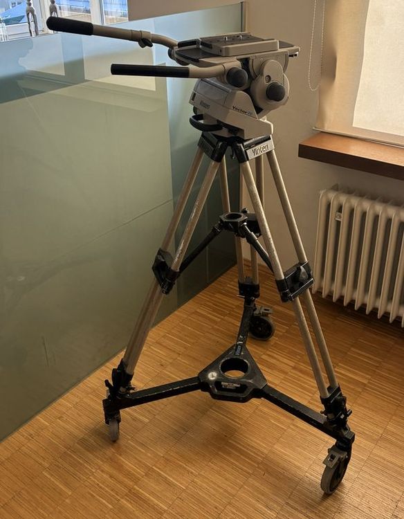 Vinten Vector 70 Tripod System