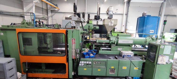 Engel ES2000/350 injection moulding machine (Year: 1988) + Engel ERC53/1 robot 350 T