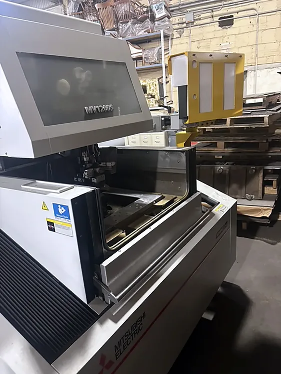 Mitsubishi MV-1200-S