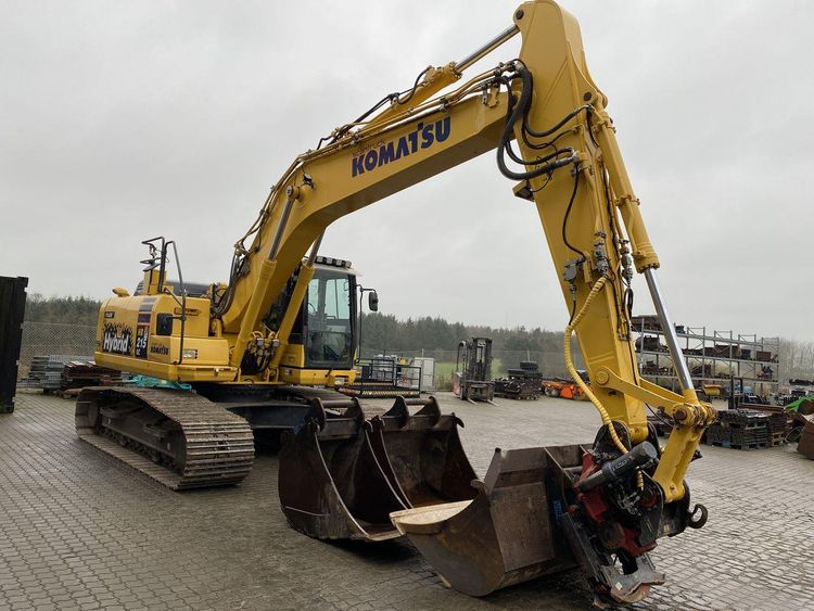 Komatsu HB215LC-2 Tracked Excavator