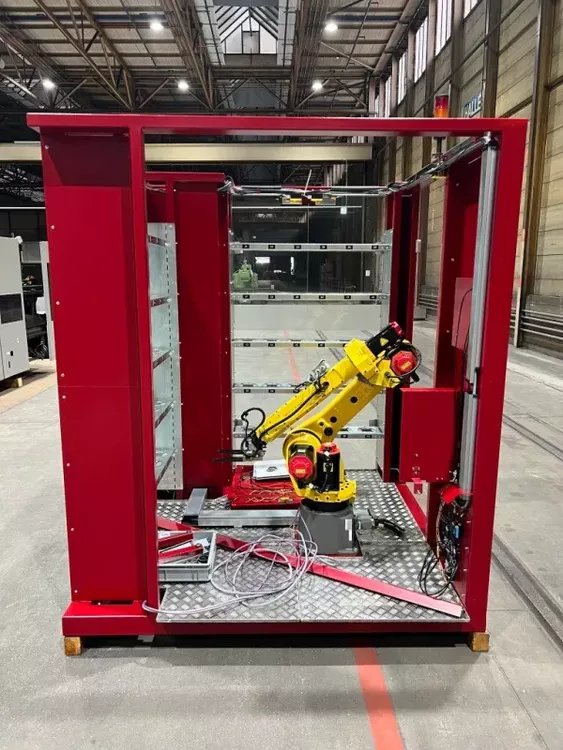 ROBOFACT Automation Cell / Loading Robot 6 Axis