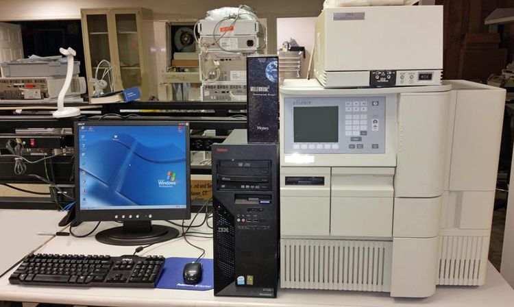 Waters Alliance 2695 HPLC System with Workstation