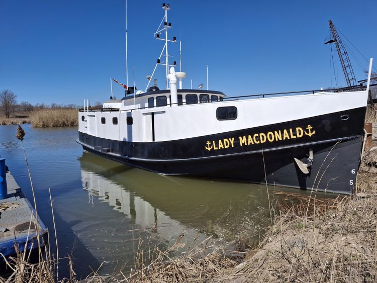 GREAT LAKES COMMERCIAL FISH TUG GRT: 70.74